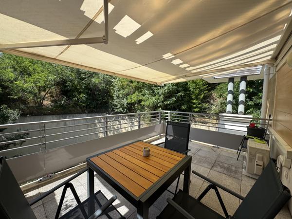 Villeneuve-lès-Avignon (30400) Appartement 3 chambres vue magnifique terrasse garage