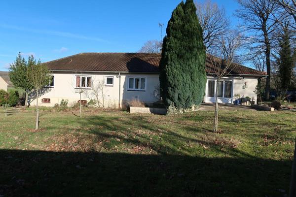 PAVILLON DE PLAIN PIED DE 167.54 M² ELEVE SUR UN SOUS-SOL DE 175 M²