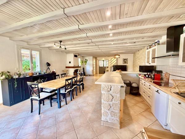 Maison à CHAUMES-EN-BRIE, 77390 - 7 pièces 150m²