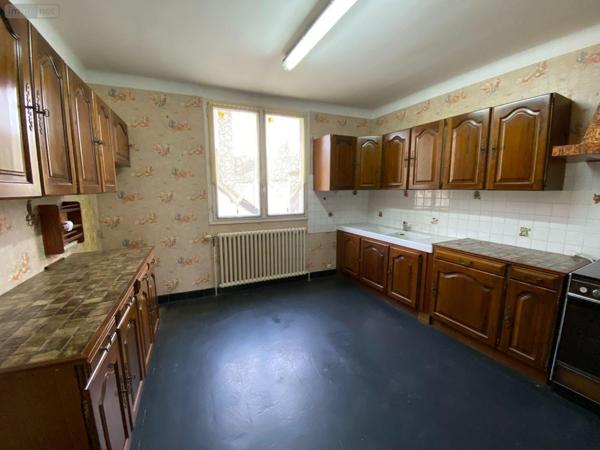 Maison à vendre à Villedieu-sur-Indre dans l'Indre (36320), ref : 1048351