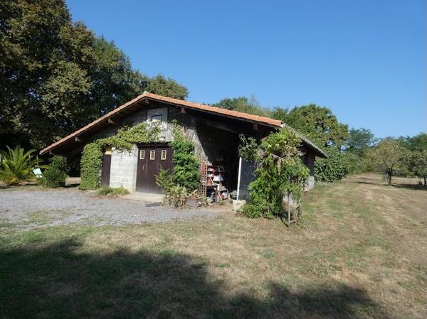 À vendre - Maison individuelle, 7 pièces située à Hinx (40180)