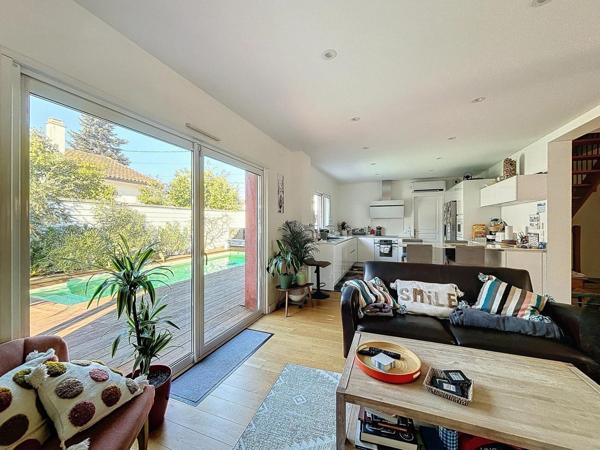 Maison avec piscine à 2 min du Centre-ville de Bruges