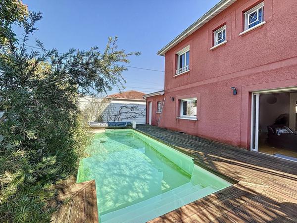 Maison avec piscine à 2 min du Centre-ville de Bruges