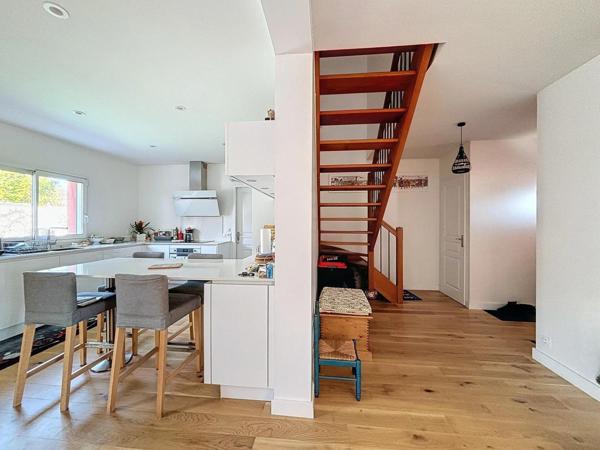 Maison avec piscine à 2 min du Centre-ville de Bruges