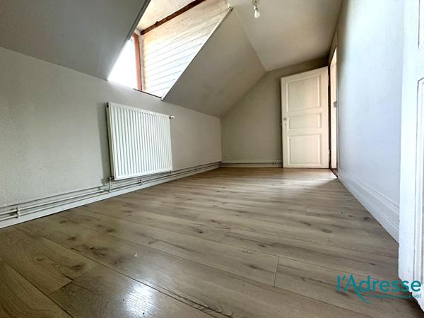 Appartement Buhl 5 pièce(s) 81 m2 4 CH avec garage grenier et cave