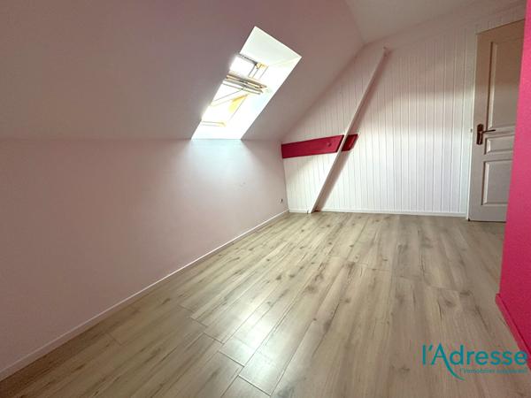 Appartement Buhl 5 pièce(s) 81 m2 4 CH avec garage grenier et cave