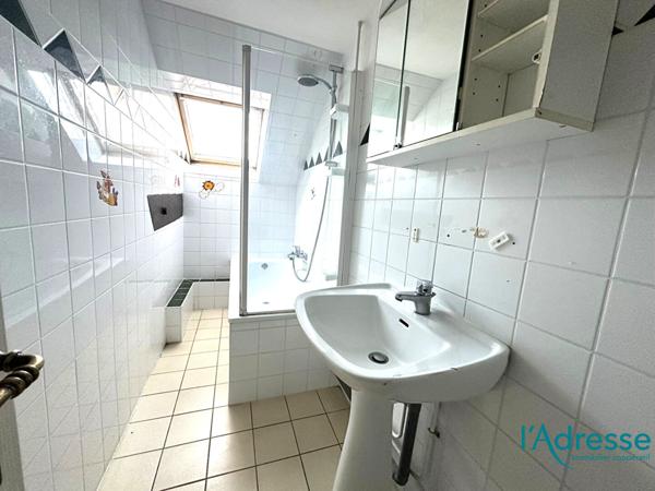 Appartement Buhl 5 pièce(s) 81 m2 4 CH avec garage grenier et cave