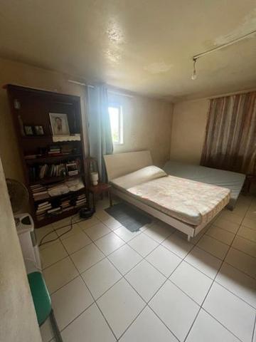 Terrain de loisirs - Bois - Etang à vendre à Saint-Louis à la Réunion (97450), ref : 97411-345