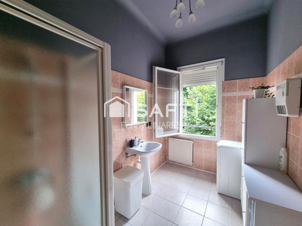 Quartier Torcatis, grand garage, appartement, cour