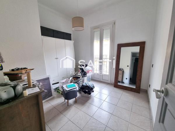 Quartier Torcatis, grand garage, appartement, cour