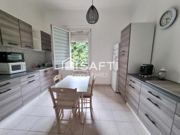 Quartier Torcatis, grand garage, appartement, cour