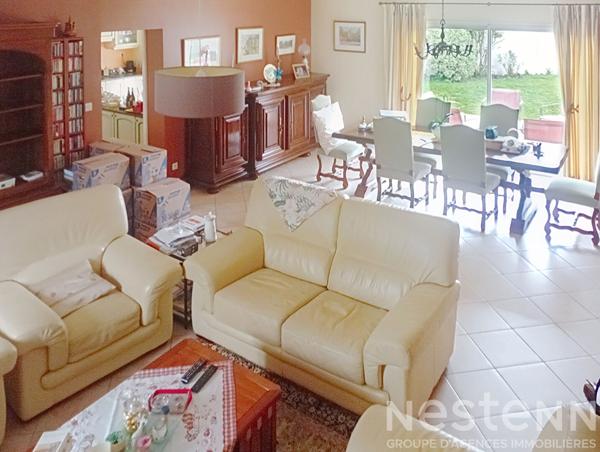 Grande maison de 5 chambres à Cozes à proximité des commodités et à 20 mn des plages de Royan.