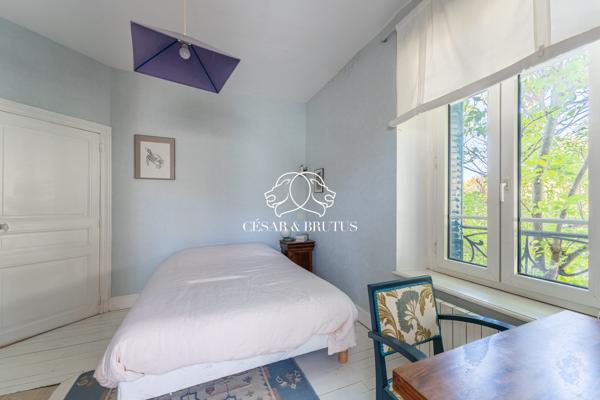 Maison de Caractère de 190 m² avec Jardin Arboré – Vic-le-Comte