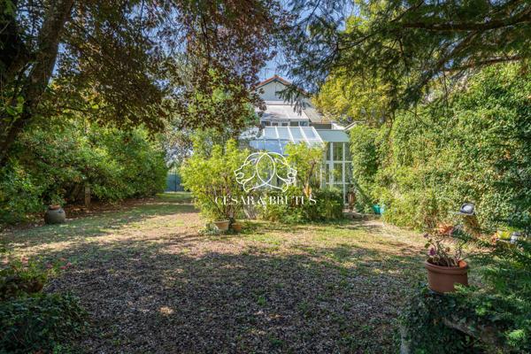 Maison de Caractère de 190 m² avec Jardin Arboré – Vic-le-Comte