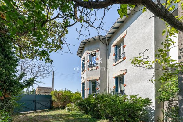 Maison de Caractère de 190 m² avec Jardin Arboré – Vic-le-Comte