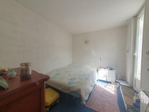 A vendre - Appartement 2 pièces et terrasse - Hyper centre