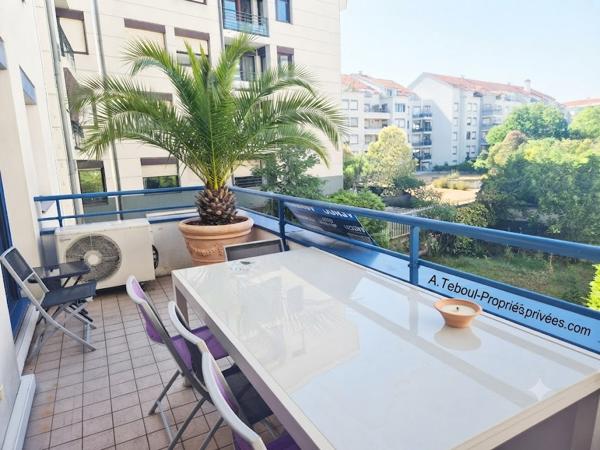 APPARTEMENT FAMILIAL EXCEPTIONNEL de 138M² - QUARTIER GRATTE-CIEL AVEC TERRASSE