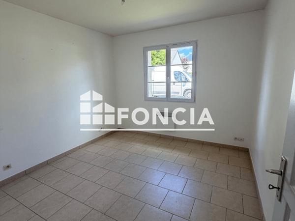 Location Maison 4 pièces 82.31 m² - Distre 49400