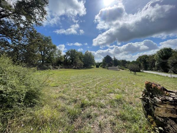 Terrain à Batir à vendre à Figeac dans le Lot (46100), ref : 25.032