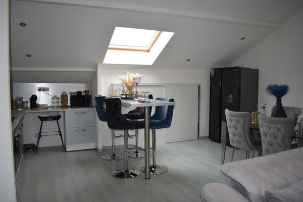 Immeuble
        
        - 220 m² 177 000 € *