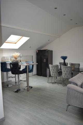 Immeuble
        
        - 220 m² 177 000 € *