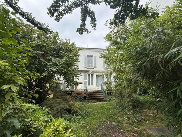 Maison 7 pièces 249 m2