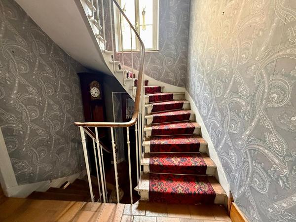 Maison 7 pièces 249 m2