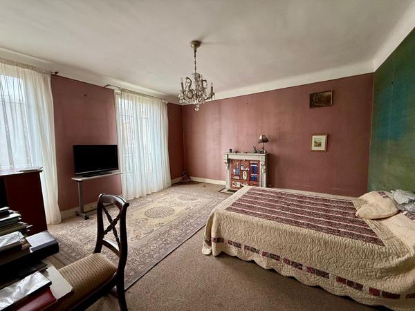 Maison 7 pièces 249 m2