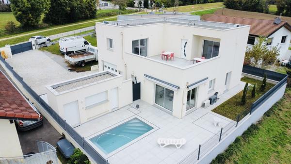 Maison 5p 155m2 terrain 811m2