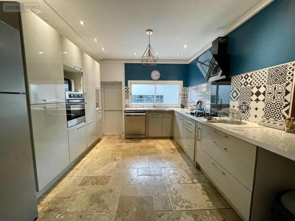 Maison à vendre à Saint-Paul à la Réunion (97435), ref : 97409-276