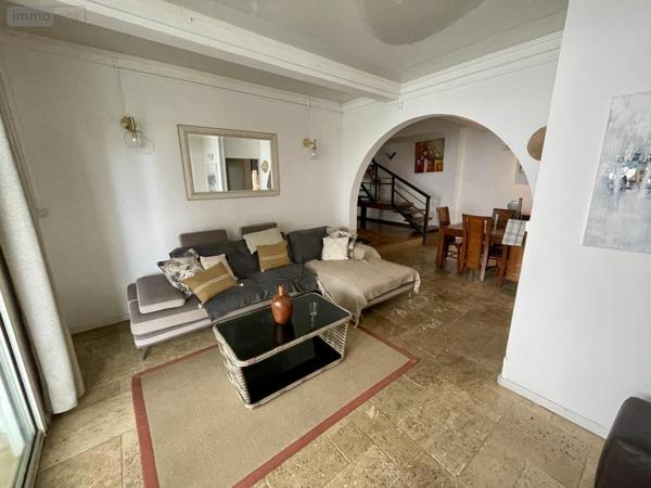 Maison à vendre à Saint-Paul à la Réunion (97435), ref : 97409-276