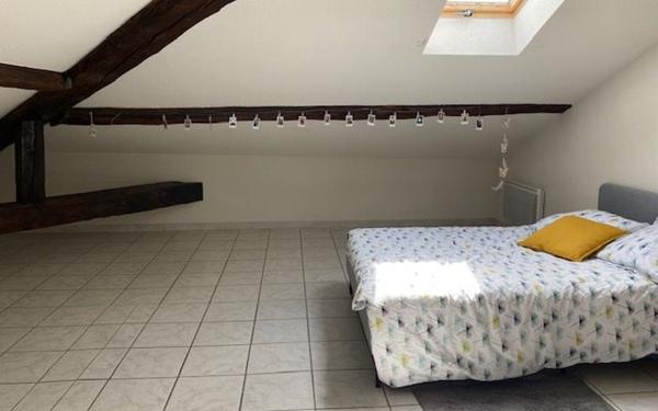 Appartement à louer    4 pièces •  La Côte-Saint-André