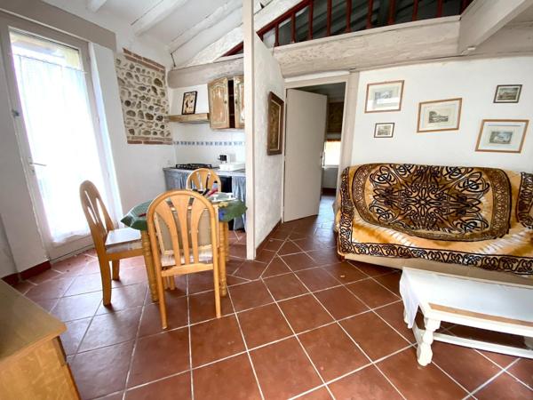 Ensemble immobilier 548 m² sur 12000 m²