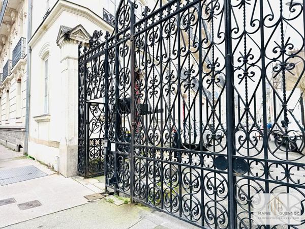 Bel appartement dans passage privé du triangle d'or