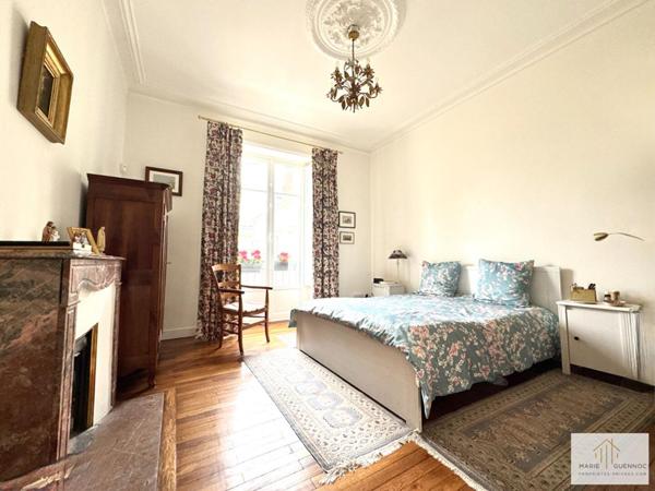 Bel appartement dans passage privé du triangle d'or