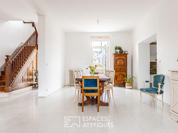 Elégante bâtisse de 1903