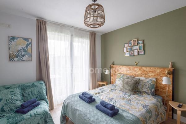 3 km du centre de Honfleur - Résidence avec piscine - Studio meublé de 21.12 m2 avc terrasse - Parking