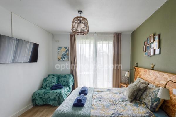 3 km du centre de Honfleur - Résidence avec piscine - Studio meublé de 21.12 m2 avc terrasse - Parking