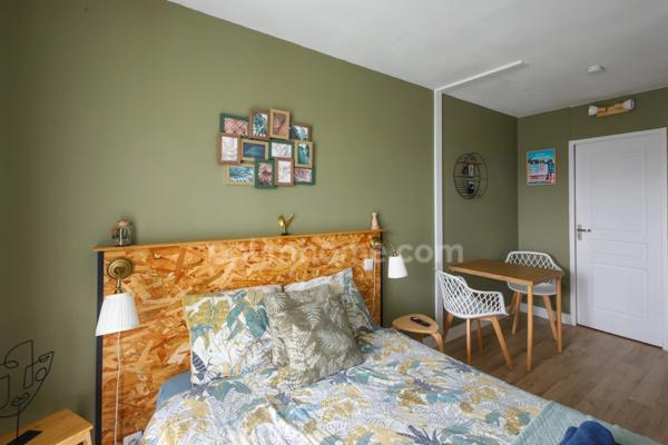 3 km du centre de Honfleur - Résidence avec piscine - Studio meublé de 21.12 m2 avc terrasse - Parking