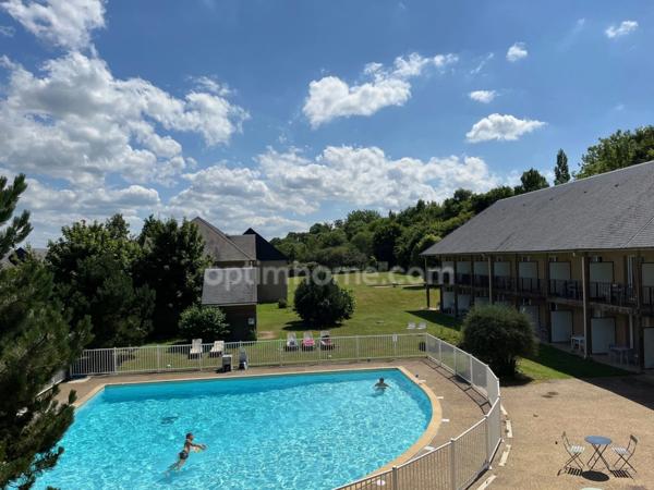 3 km du centre de Honfleur - Résidence avec piscine - Studio meublé de 21.12 m2 avc terrasse - Parking