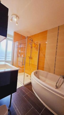 BOURGES MAISON 162M² 5 PIECES 4 CHAMBRES