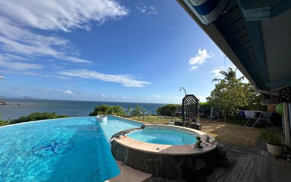 Maison à vendre    5 pièces •  Koungou