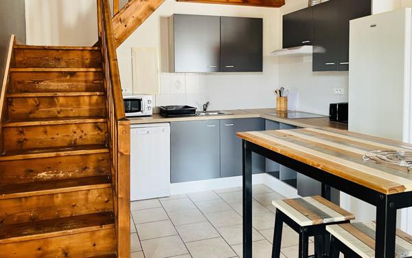 Immeuble à vendre    12 pièces •  Vallon-Pont-d'Arc