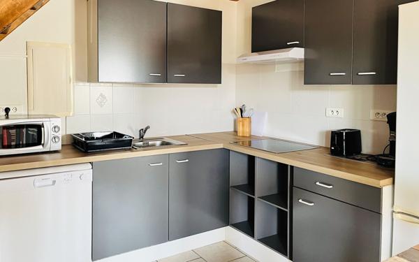 Immeuble à vendre    12 pièces •  Vallon-Pont-d'Arc