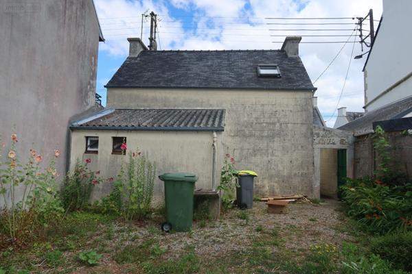 Maison à vendre à Landivisiau dans le Finistère (29400), ref : 4096