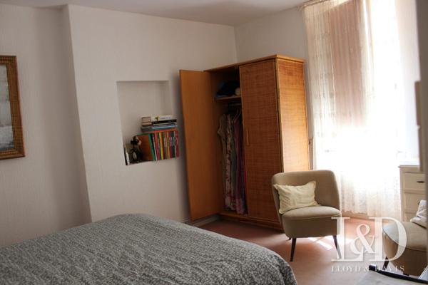 BEL APPARTEMENT DANS IMMEUBLE STYLE HAUSSMANNIEN