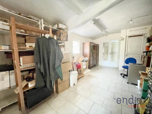LORGUES Villa T5 AVEC PISCINE ET DEPENDANCE