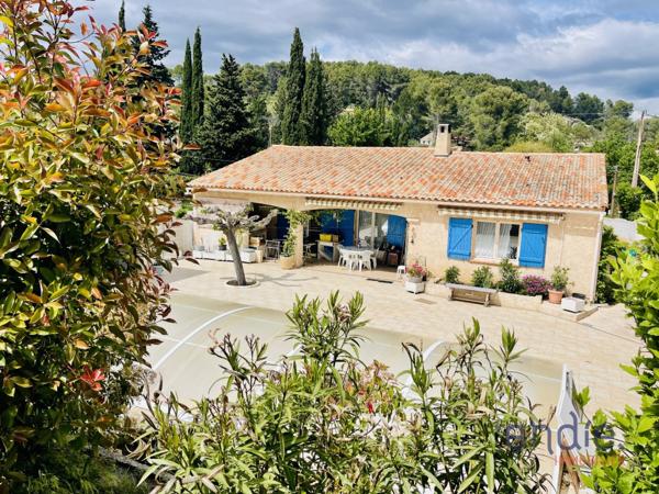 LORGUES Villa T5 AVEC PISCINE ET DEPENDANCE