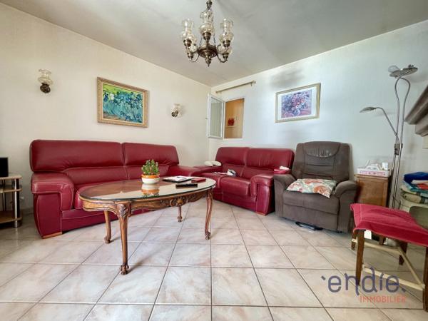 LORGUES Villa T5 AVEC PISCINE ET DEPENDANCE
