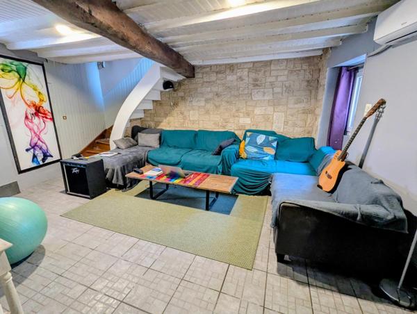 Maison de ville rénovée de 71 m² avec jardin, 4 chambres